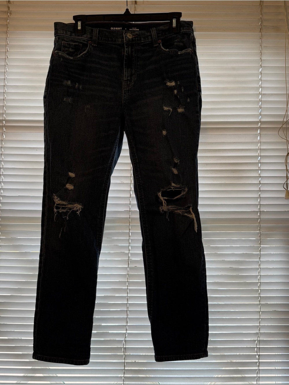 Old Navy Mid Rise Boyfriend Distressed Straight-Leg Blue Jeans size 4